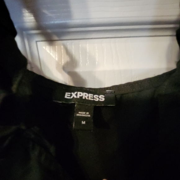 Ruffle strap cami - Picture 3 of 5